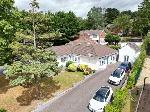 12 bed property, in Glenthorne Road, £850,000