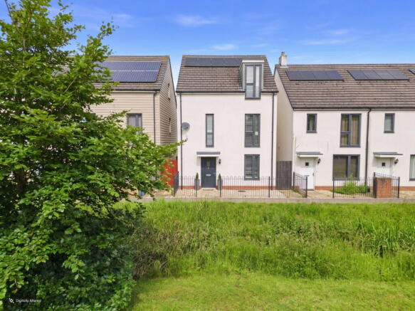 4 bed property, in Crucible Way, £325,000
