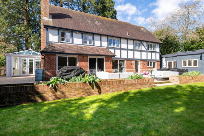 4 bed property, in North Street, £1,200,000