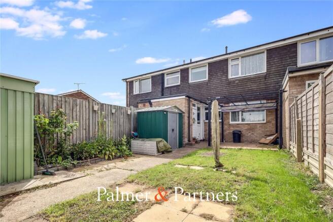 3 bed property, in Noakes Avenue, £325,000