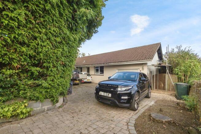 4 bed property, in Seymour Road, £580,000