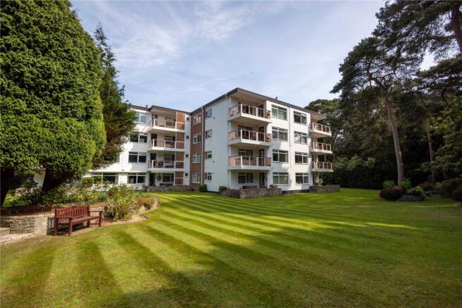 3 bed property, in Martello Road South, £500,000