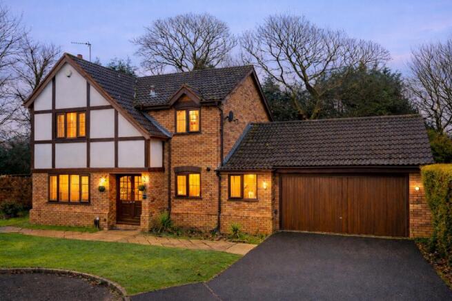 4 bed property, in Wykeham Mews, £675,000
