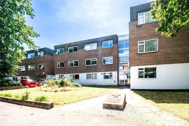 1 bed property, in 5 Dial House, £70,000