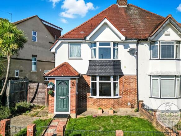 3 bed property, in Englands Lane, £475,000