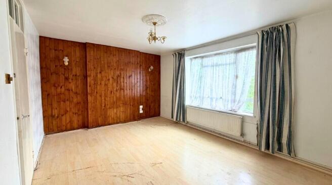 3 bed property, in Clifton Court, £425,000