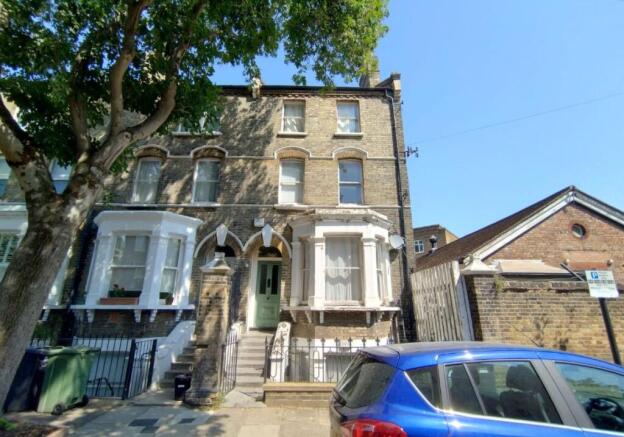 5 bed property, in 58 Vauxhall Grove, £900,000