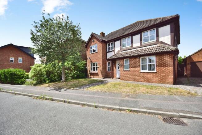4 bed property, in Shepherds Gate Drive, £700,000