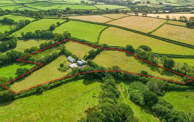 3 bed property, in 6.5 Acres - Modbury, £800,000