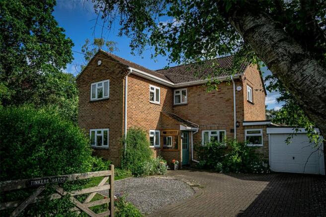 3 bed property, in Wareham, £475,000