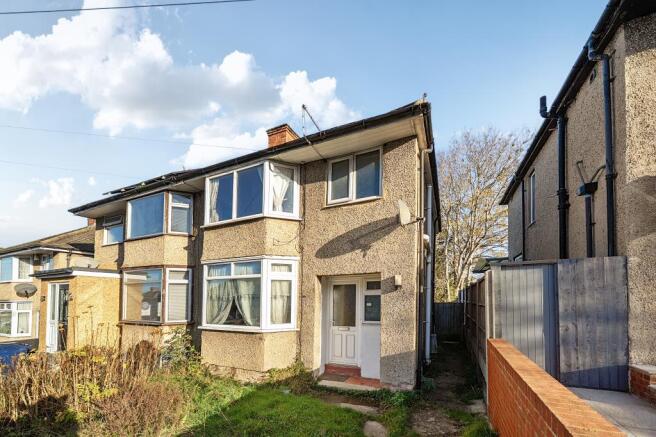 3 bed property, in Headley Way, £385,000