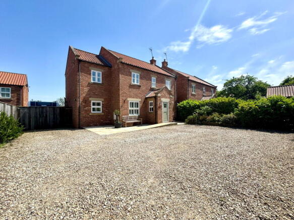 4 bed property, in Stansfield House, £625,000