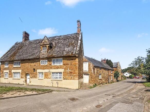 4 bed property, in Homestead, £425,000