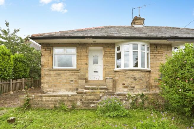 2 bed property, in Harden Lane, £210,000