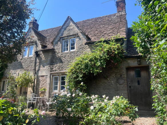 3 bed property, in The Butts, £450,000