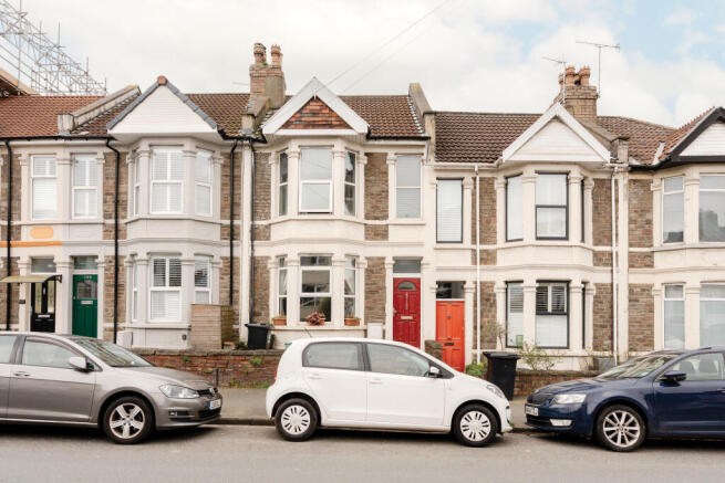 3 bed property, in Ashton, £420,000