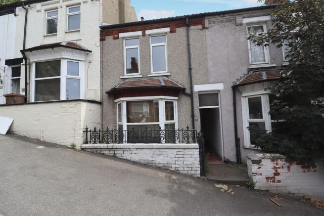 2 bed property, in Horton Street, £155,000