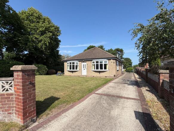 2 bed property, in Church Lane, £259,950