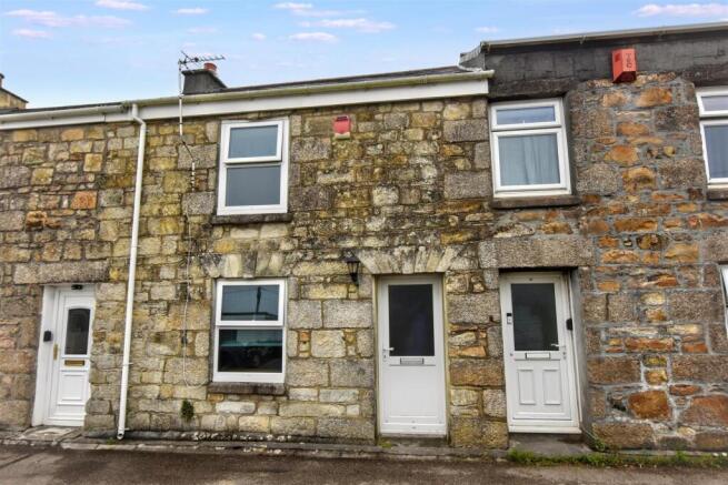 2 bed property, in Lower Pumpfield Row, £189,950