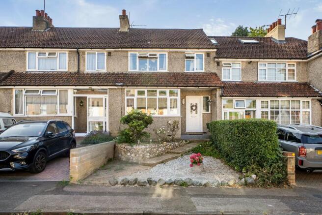 3 bed property, in Milton Road, £425,000