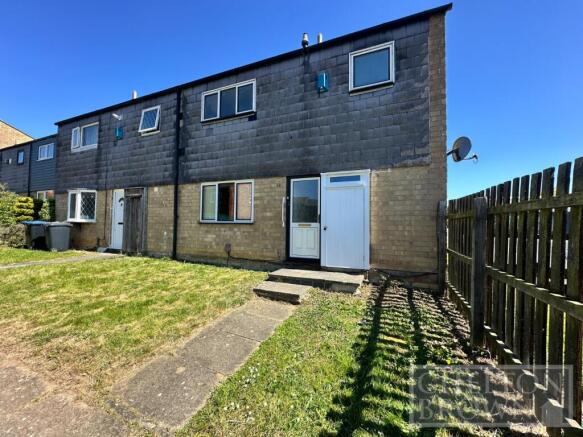 3 bed property, in Kingscroft Court, £220,000