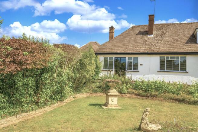 1 bed property, in Manstone Mead, £175,000