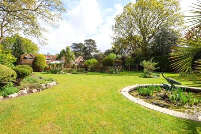 5 bed property, in Silverdale Avenue, £2,950,000
