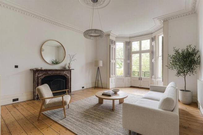 3 bed property, in Kidbrooke Park Road, £950,000