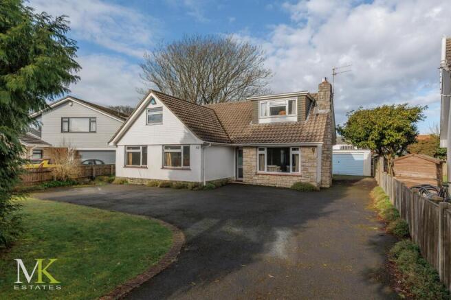 4 bed property, in Feversham Avenue, £599,950