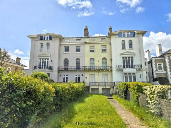 6 bed property, in The Strand, £395,000