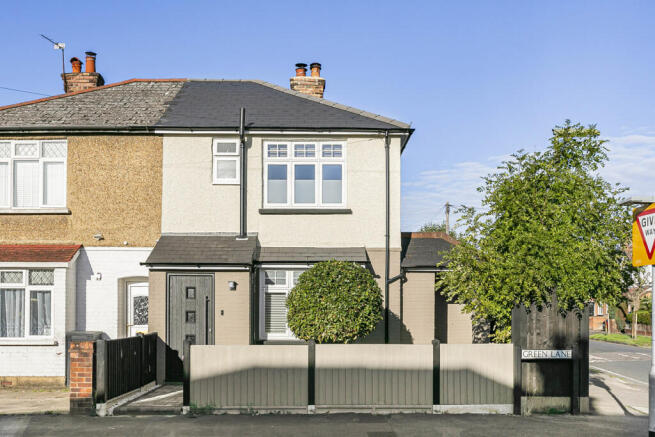 3 bed property, in Green Lane, £550,000