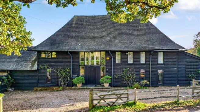 4 bed property, in Beckley Road, £895,000
