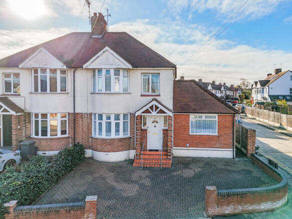 4 bed property, in Lady Lane, £550,000