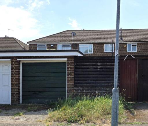 Studio, in Garage Rear Of, £5,000