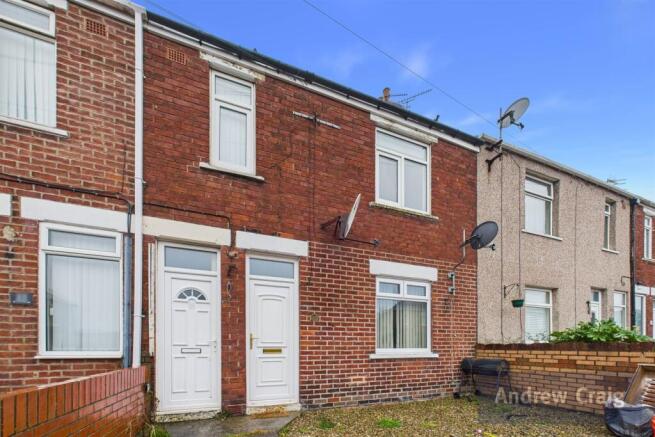 2 bed property, in Alfred Avenue, £45,000