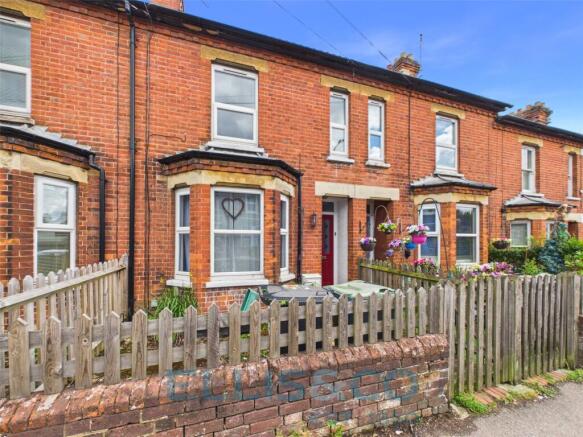 3 bed property, in Shipbourne Road, £300,000