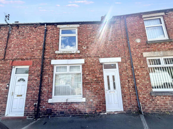 2 bed property, in Cyril Street, £80,000