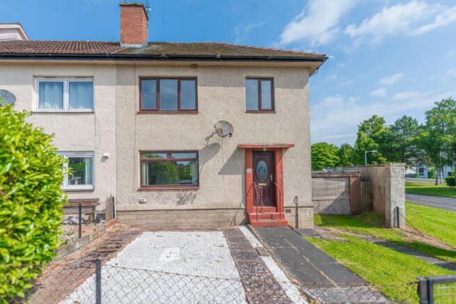 3 bed property, in Craigie Street, £70,000