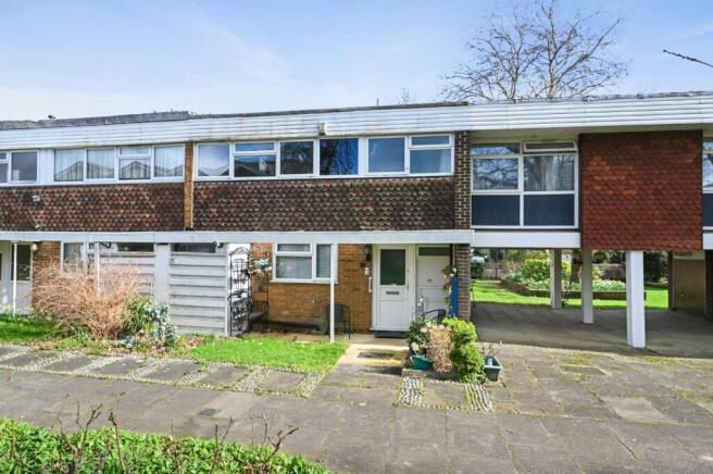 3 bed property, in The Knoll, £700,000