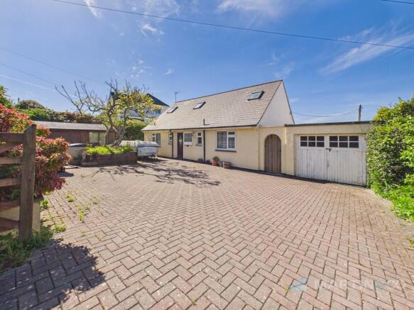 4 bed property, in Daniell Road, £535,000