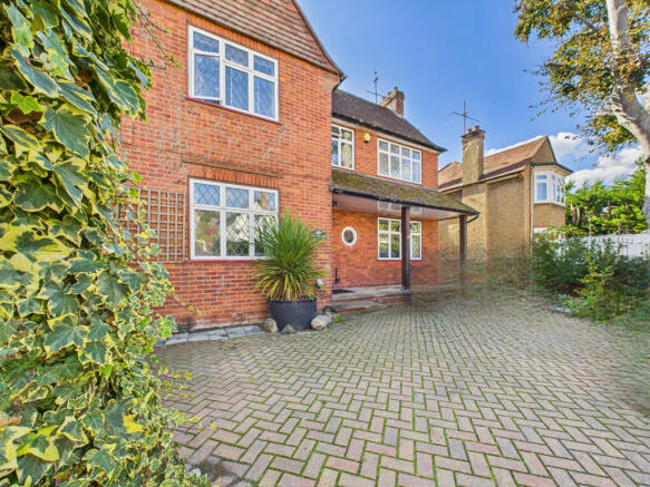 Land, in West Wycombe Road, £860,000