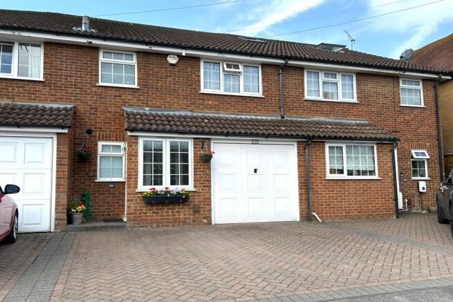 3 bed property, in Berwick Road, £625,000