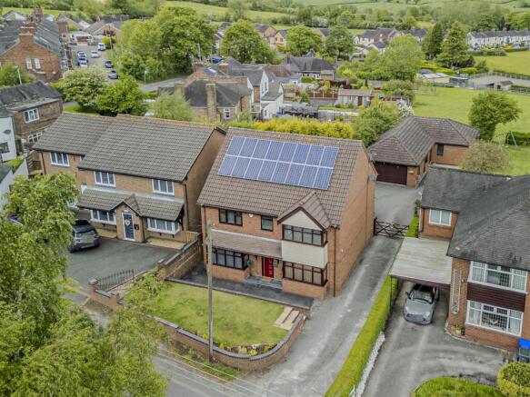 6 bed property, in Woodland Avenue, £550,000