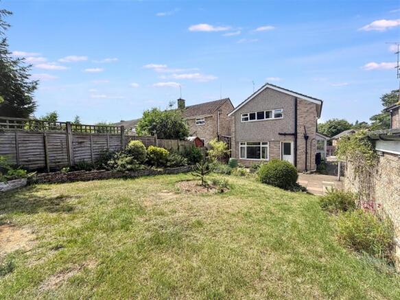 3 bed property, in Churchill Crescent, £550,000