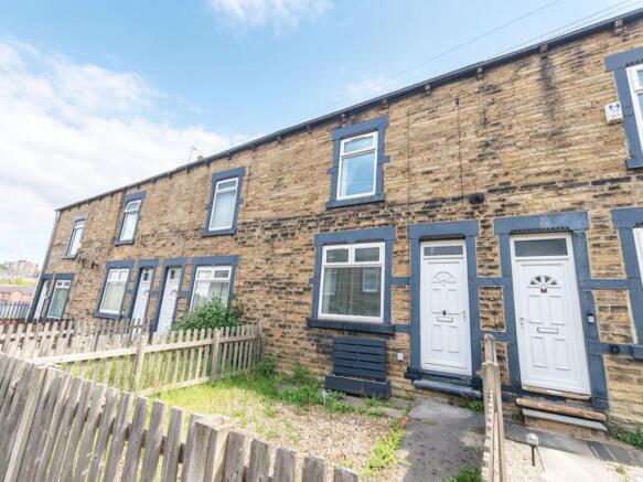 2 bed property, in 9 Wansfell Terrace, £65,000
