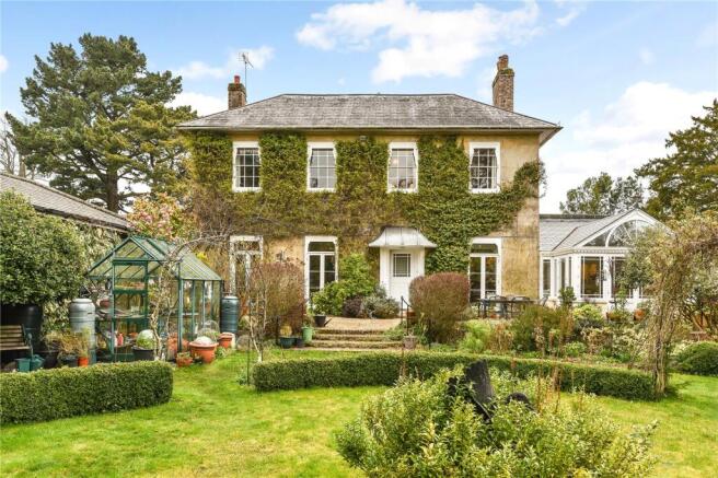 3 bed property, in Guillards Oak, £1,050,000