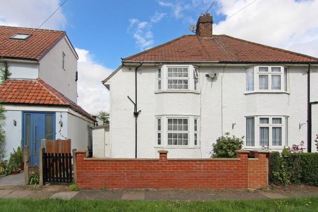 4 bed property, in Noel Road, £650,000