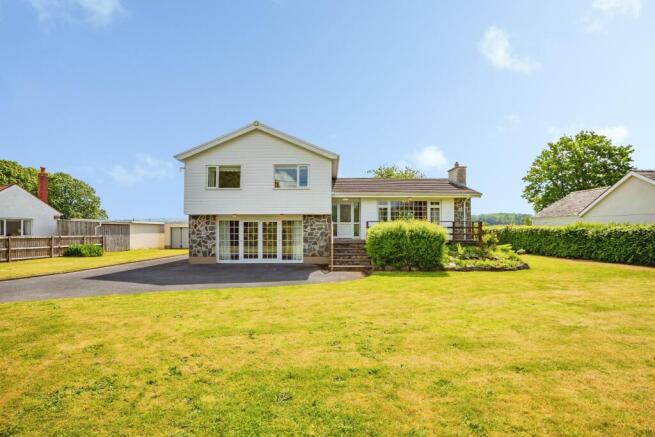 4 bed property, in Coed Y Brenin, £375,000