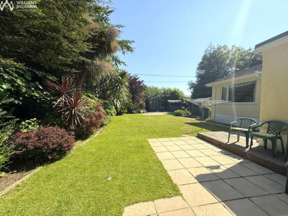 2 bed property, in Tynygongl Road, £380,000