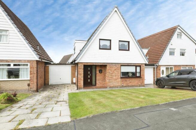 3 bed property, in East Meade, £325,000